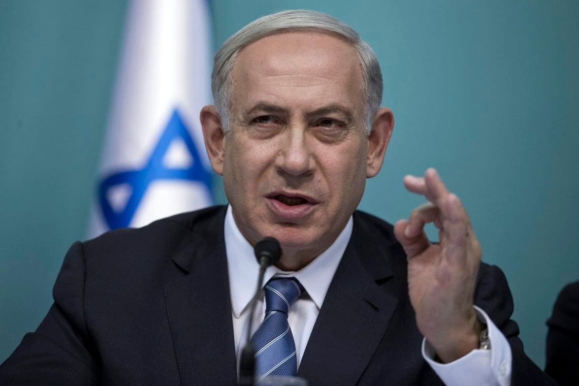 Eleitores israelenses em local de votação em Israel