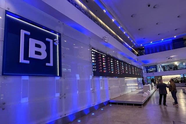 Painel com cotações da Bolsa de Valores brasileira