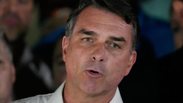 Senador Flávio Bolsonaro em ato político