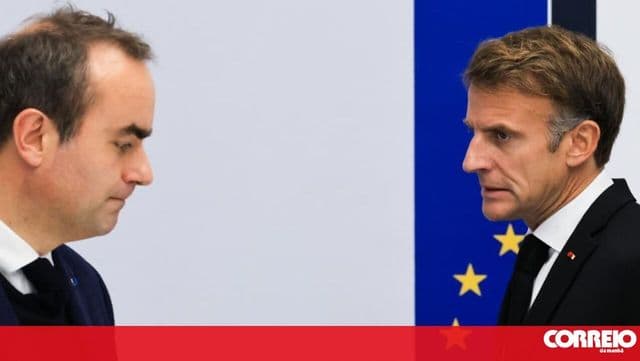 Gráfico de juros da dívida pública em tela de computador com indicadores financeiros