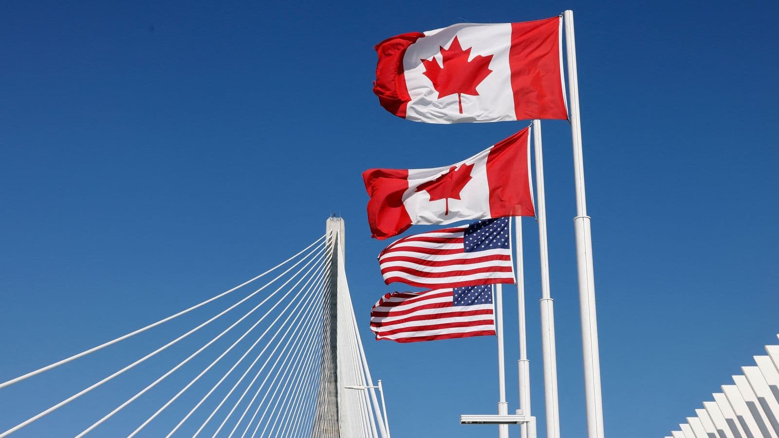 Bandeiras dos Estados Unidos e do Canadá